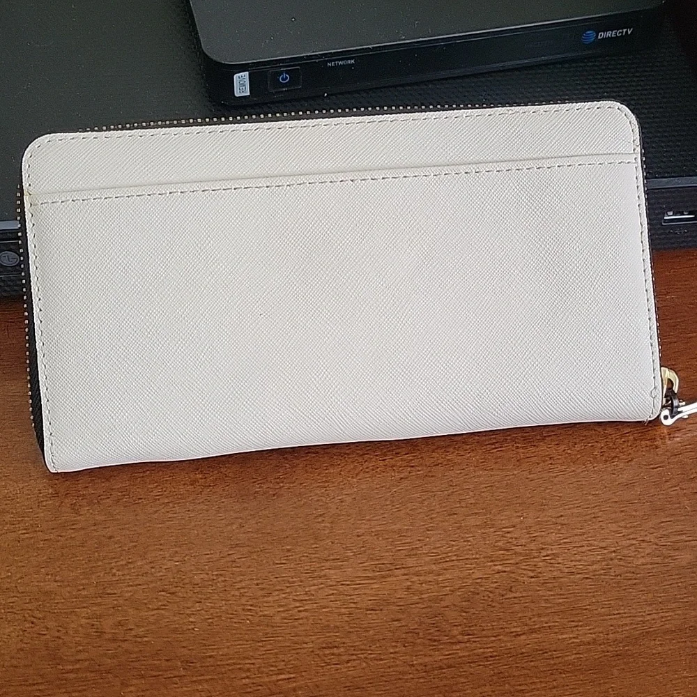 Kate Spade New York Wallet